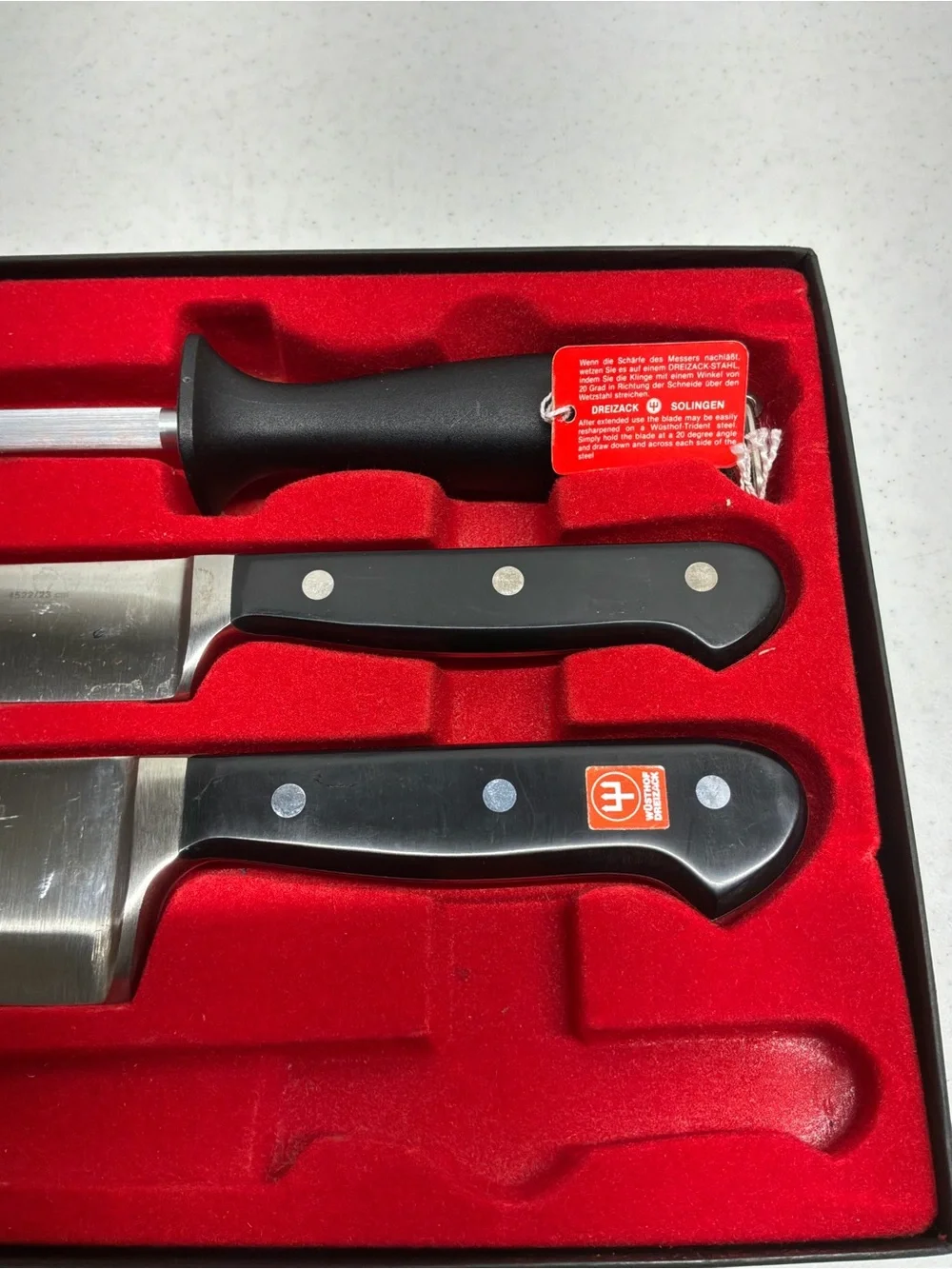 Wusthof Dreizackwerk 4522 Slicing Knife 4582 Chef's Knife and Sharpener in Box